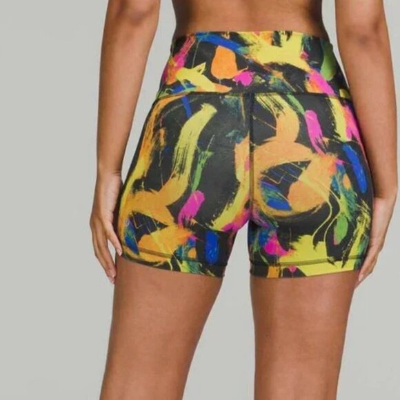 Lululemon size 2 Wunder train high rise short 4 in inseam everlux fabric EUC - Picture 2 of 6